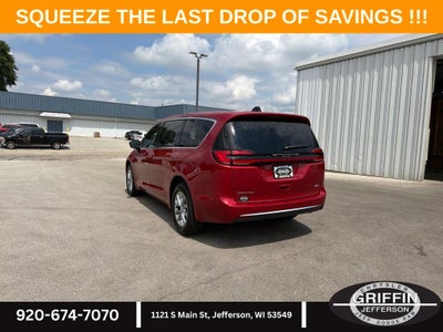 2027 Chrysler Pacifica Select AWD !!!