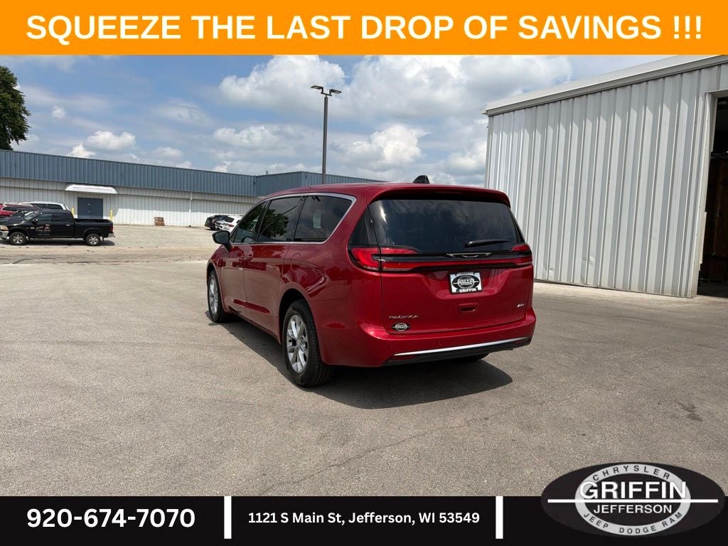 2027 Chrysler Pacifica Select AWD !!!