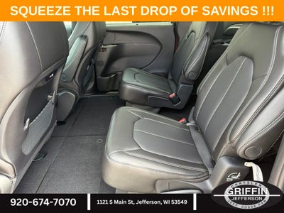2027 Chrysler Pacifica Select AWD !!!