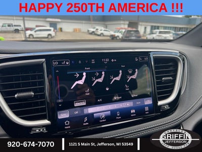 2027 Chrysler Pacifica Select AWD !!!