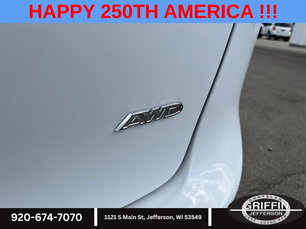 2027 Chrysler Pacifica Select AWD !!!
