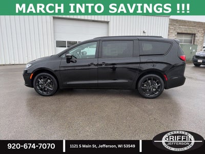 2026 Chrysler Pacifica Select AWD !!!