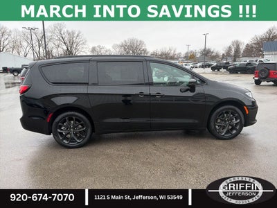 2026 Chrysler Pacifica Select AWD !!!