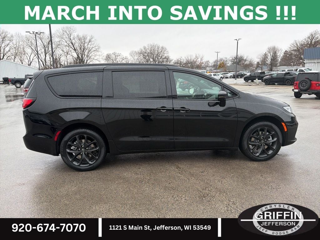 2026 Chrysler Pacifica Select AWD !!!