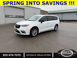 2026 Chrysler Pacifica Select AWD !!!