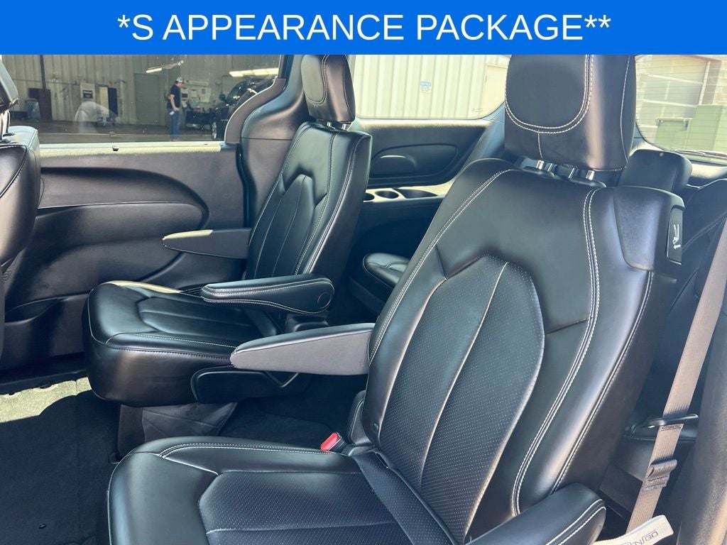 2023 Chrysler Pacifica Touring L S AWD Near Madison WI
