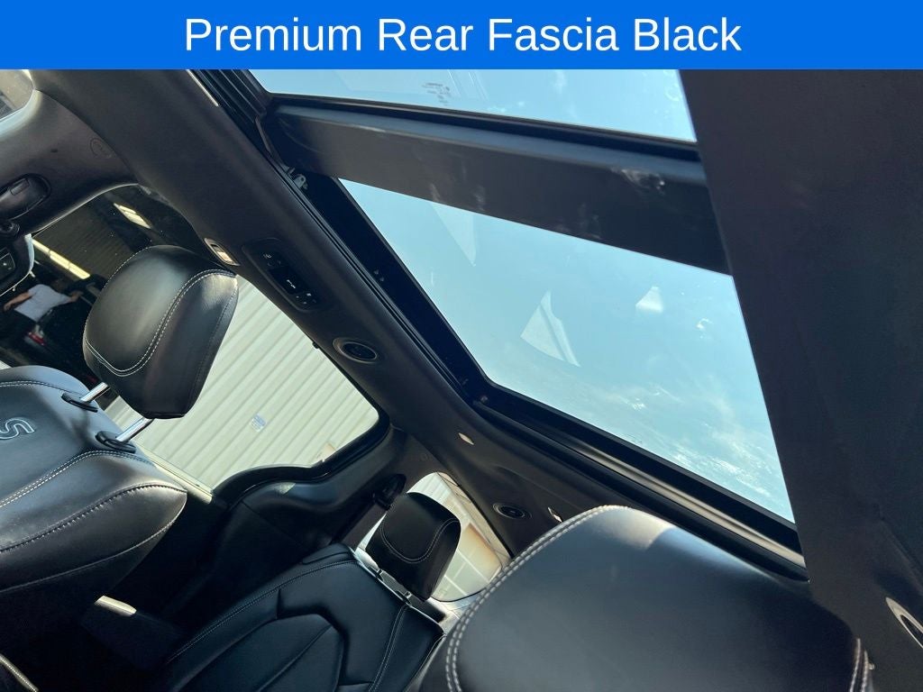 2023 Chrysler Pacifica Touring L S AWD Near Madison WI