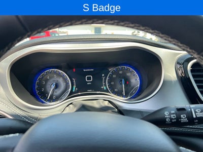 2023 Chrysler Pacifica Touring L S AWD Near Madison WI