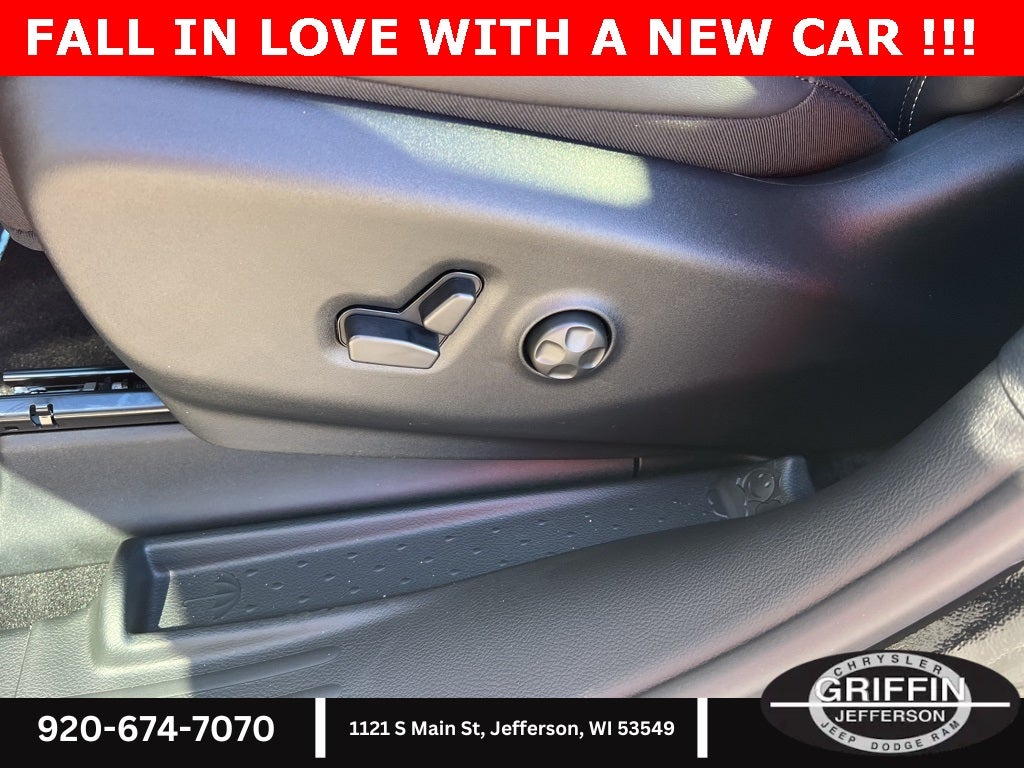 2026 Chrysler Pacifica Select AWD !!!