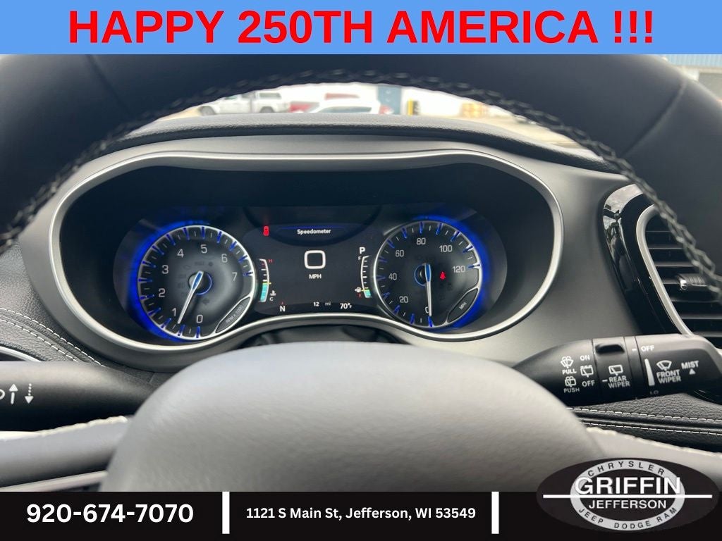 2027 Chrysler Pacifica Select AWD !!!