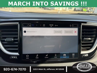 2026 Chrysler Pacifica Select