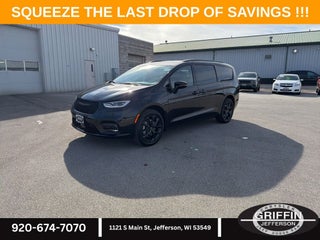 2026 Chrysler Pacifica Select AWD !!!