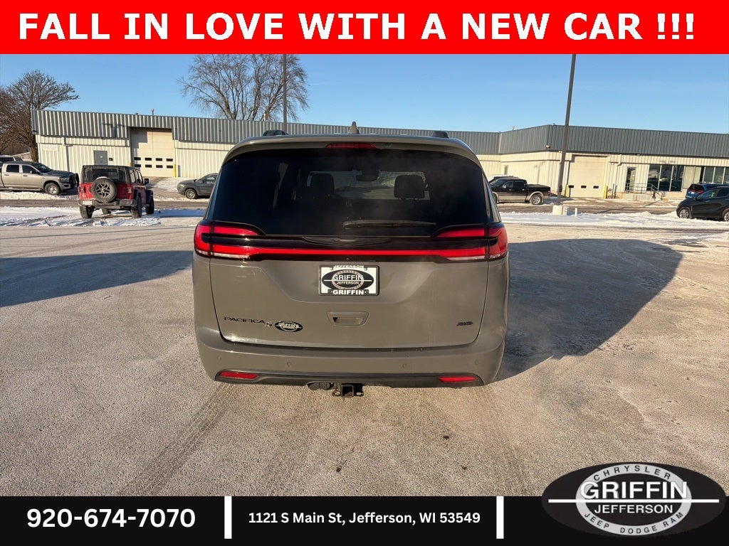 2021 Chrysler Pacifica Touring AWD !!!