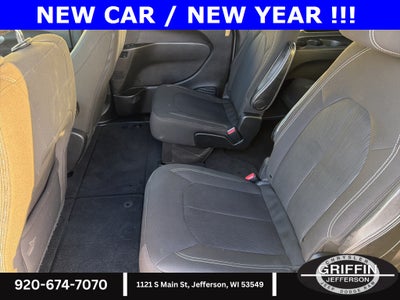 2021 Chrysler Pacifica Touring AWD !!!