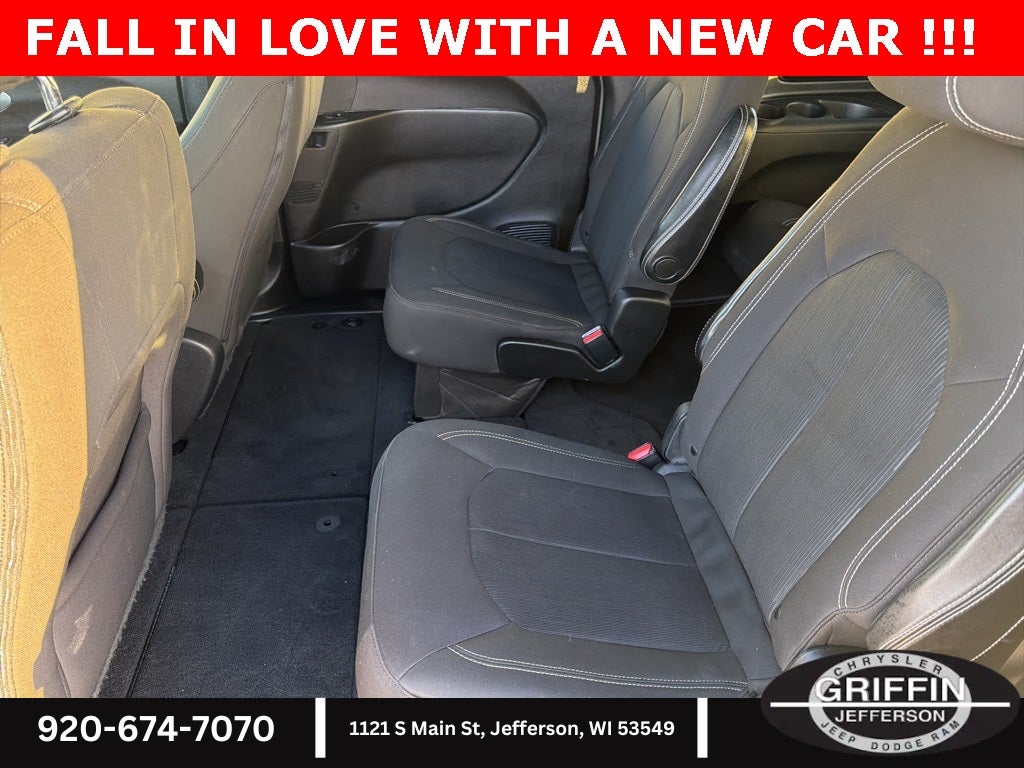 2021 Chrysler Pacifica Touring AWD !!!