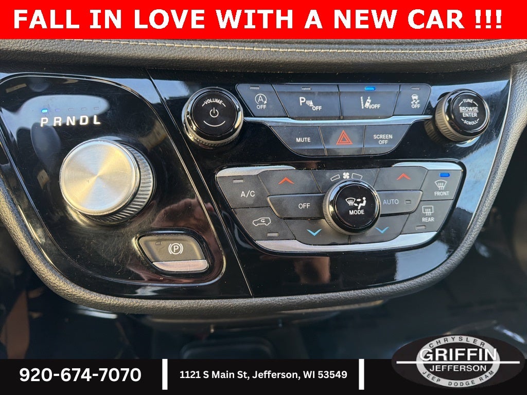 2021 Chrysler Pacifica Touring AWD !!!