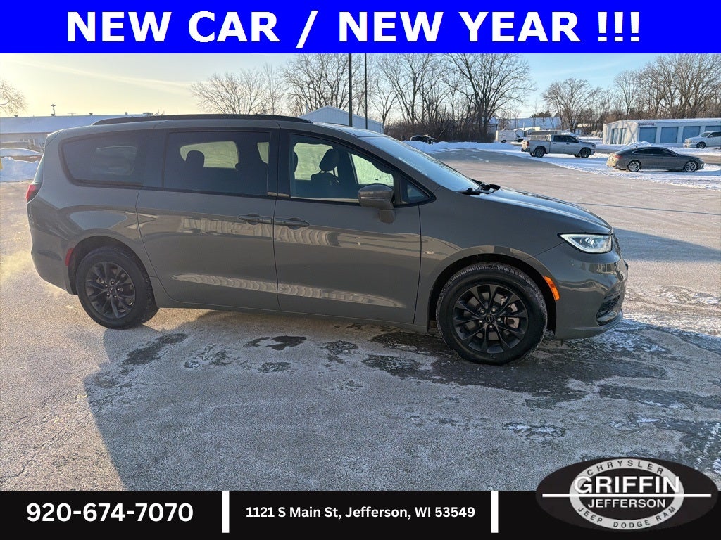 2021 Chrysler Pacifica Touring AWD !!!