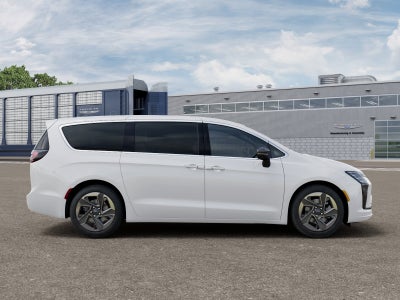 2027 Chrysler Pacifica Limited AWD !!!