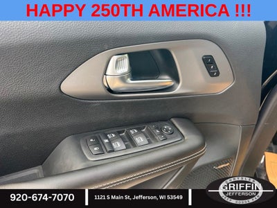 2027 Chrysler Pacifica Limited AWD !!!