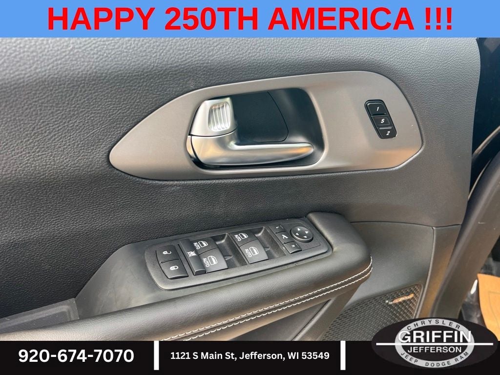 2027 Chrysler Pacifica Limited AWD !!!