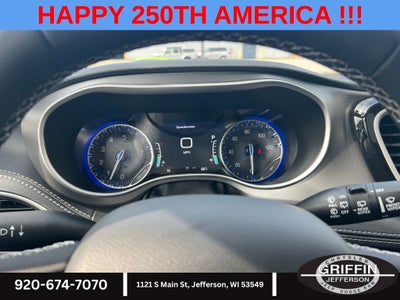 2027 Chrysler Pacifica Limited AWD !!!