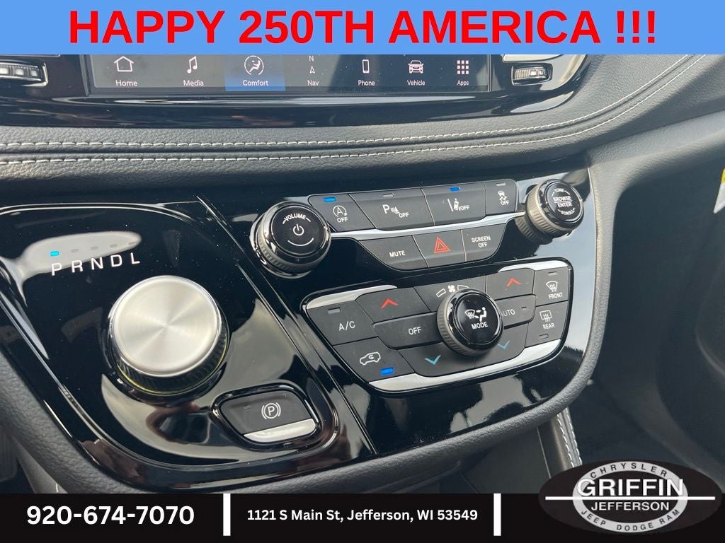 2027 Chrysler Pacifica Limited AWD !!!