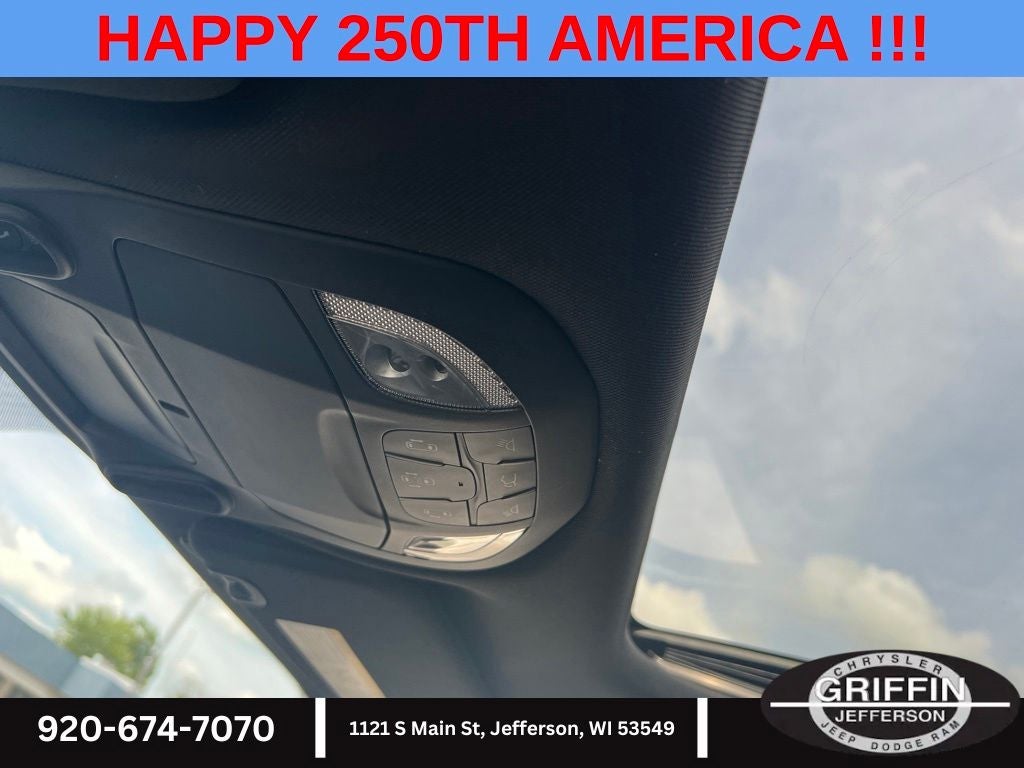 2027 Chrysler Pacifica Limited AWD !!!