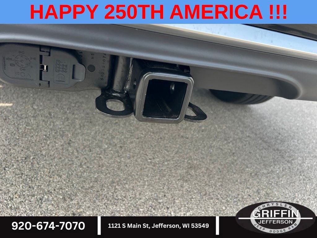 2027 Chrysler Pacifica Limited AWD !!!