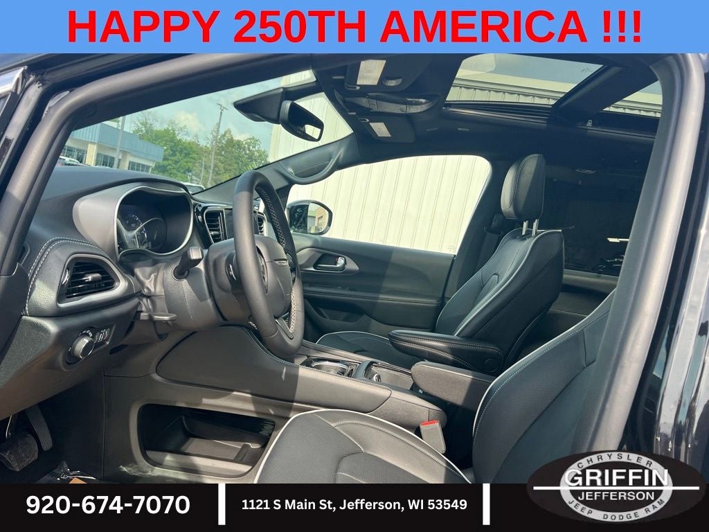 2027 Chrysler Pacifica Limited AWD !!!