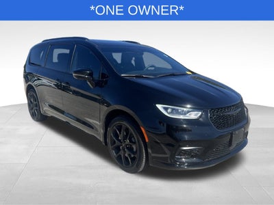 2025 Chrysler Pacifica Limited AWD Near Madison WI