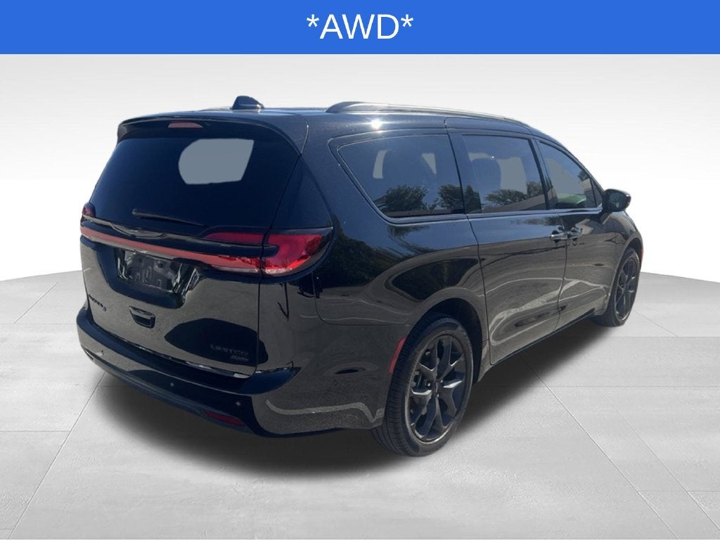 2025 Chrysler Pacifica Limited AWD Near Madison WI