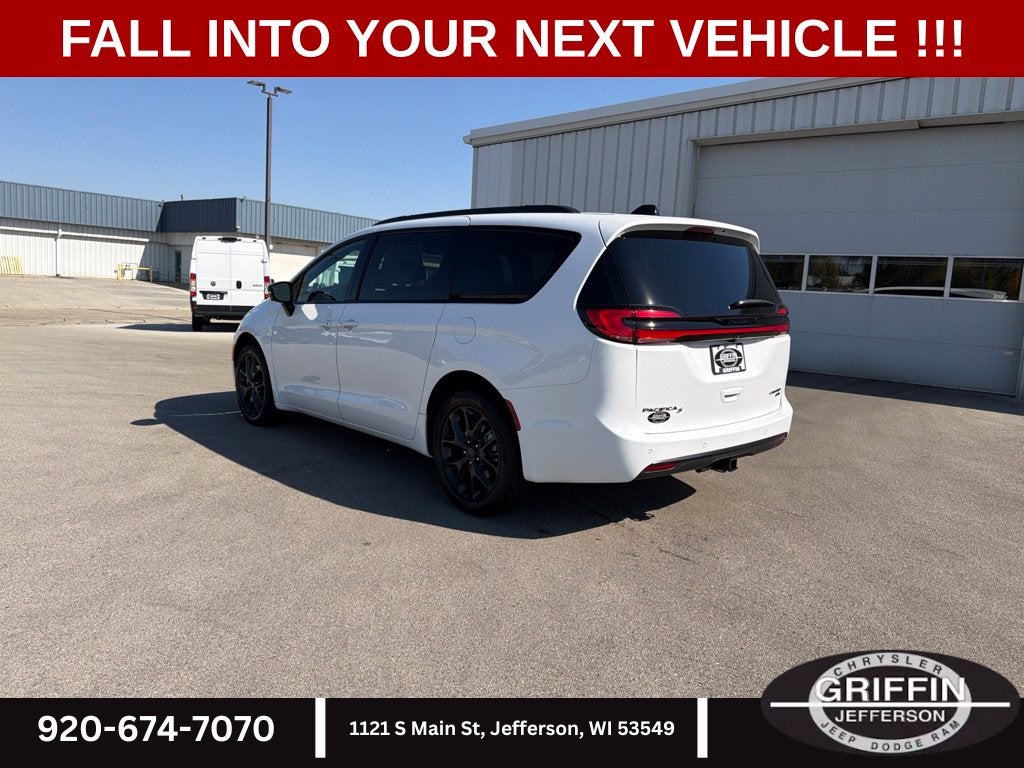 2027 Chrysler Pacifica Limited
