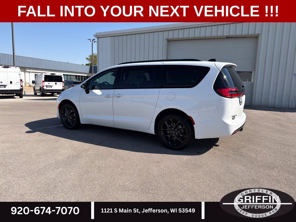 2027 Chrysler Pacifica Limited