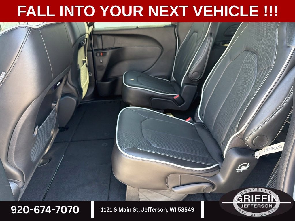 2027 Chrysler Pacifica Limited