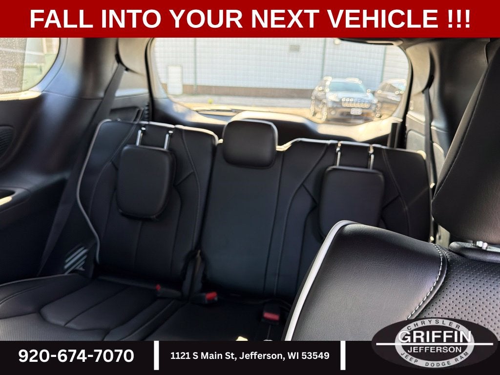 2027 Chrysler Pacifica Limited