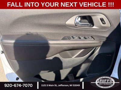 2027 Chrysler Pacifica Limited