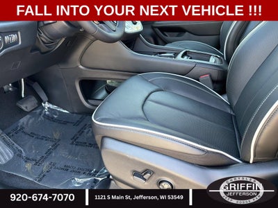 2027 Chrysler Pacifica Limited