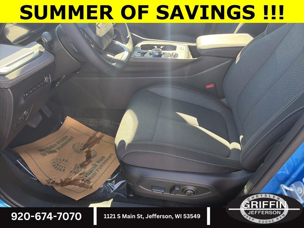 2026 Jeep Cherokee Laredo
