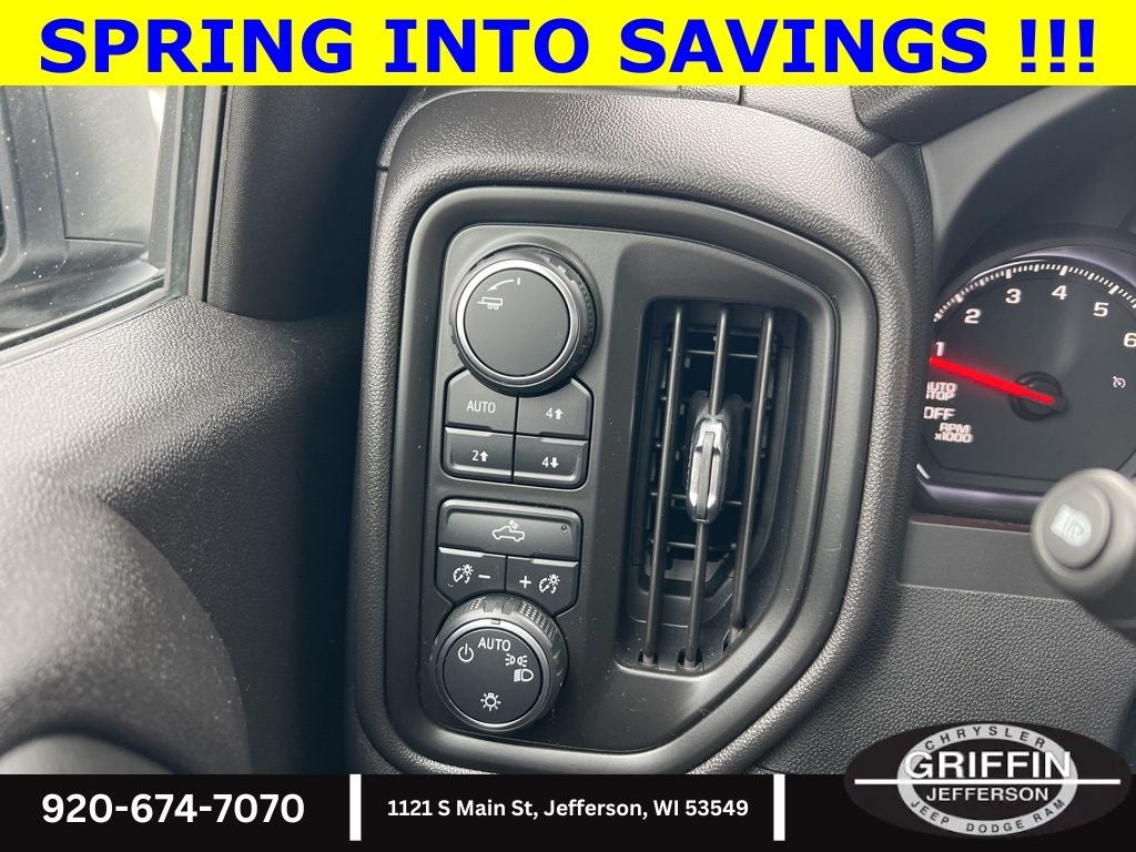 2024 Chevrolet Silverado 1500 Custom Trail Boss 4X4 V8 !!!