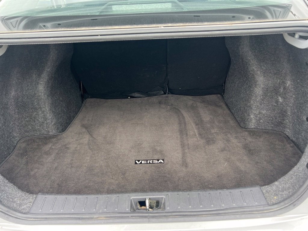 2024 Nissan Versa 1.6 SR Near Madison WI