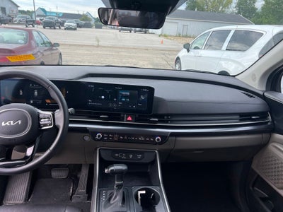 2025 Kia Carnival LXS Near Madison WI