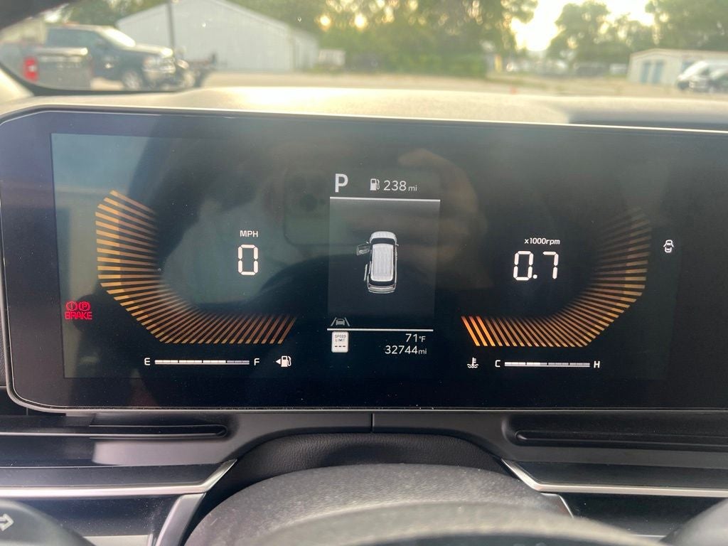 2025 Kia Carnival LXS Near Madison WI