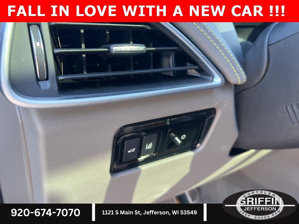 2017 Jaguar F-PACE 35t R-Sport