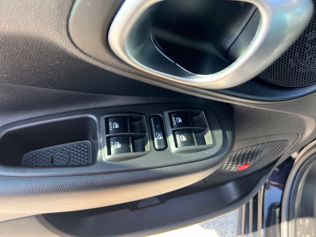 2018 FIAT 500L Trekking Near Madison WI