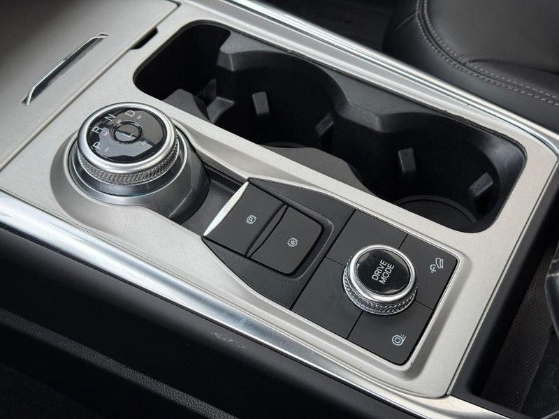 2023 Ford Explorer XLT Certified Near Janesville