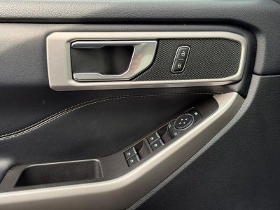 2023 Ford Explorer XLT Certified Near Janesville