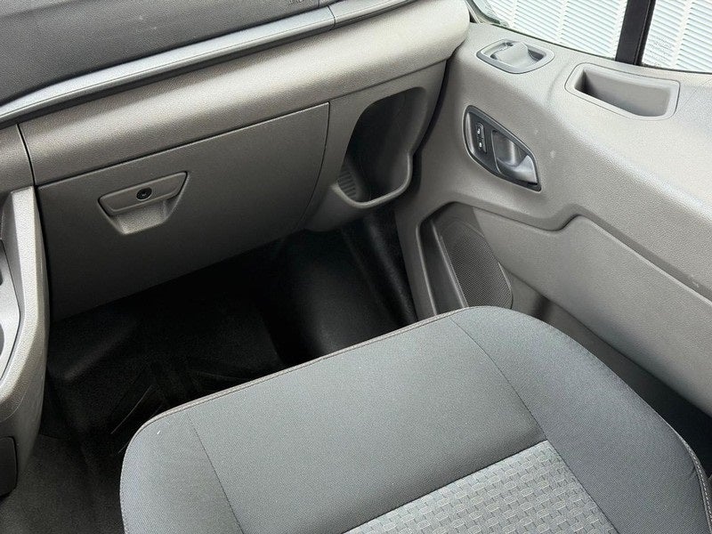 2020 Ford Transit-150 XL 8 PASSENGER VAN
