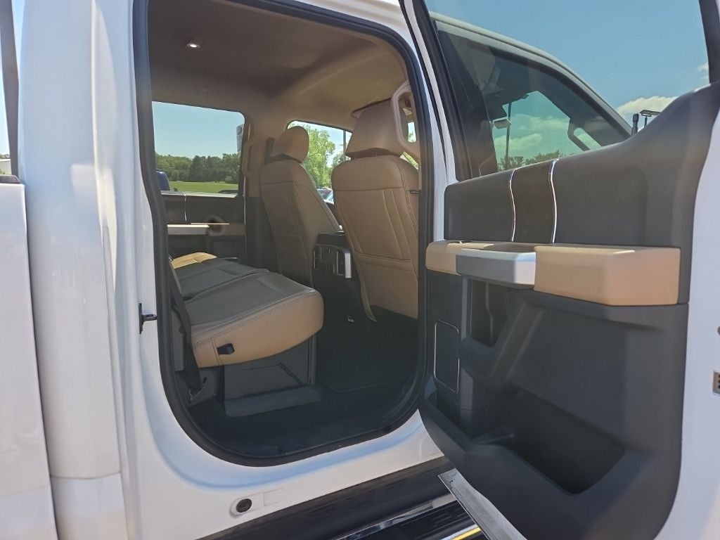 2022 Ford F-350SD Lariat DRW