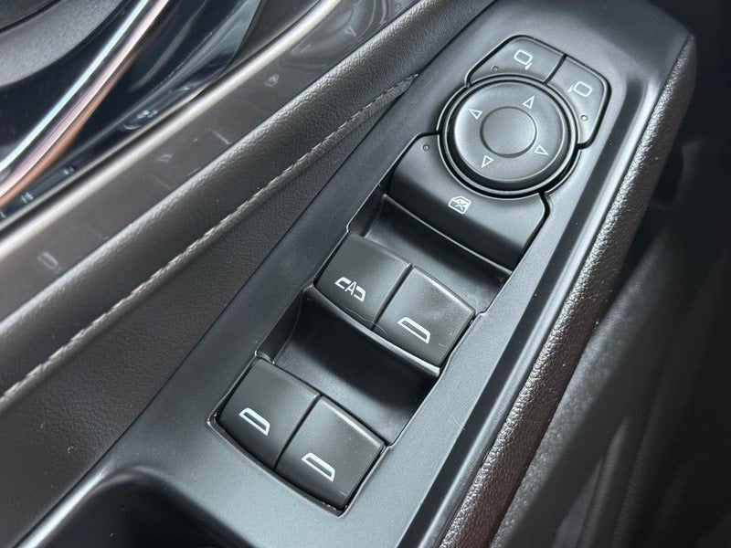 2023 Chevrolet Traverse LT Leather CERTIFIED near Janesville