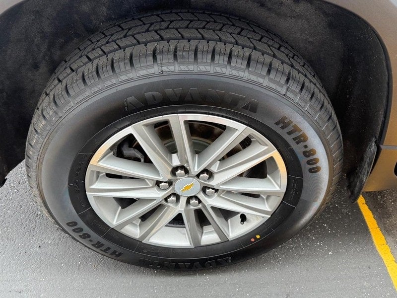 2023 Chevrolet Traverse LT Leather CERTIFIED near Janesville